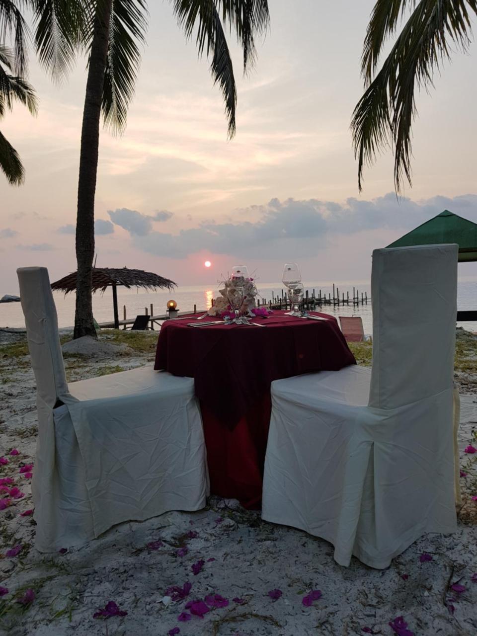 Sari Pacifica Resort & Spa, Lang Tengah Exterior foto